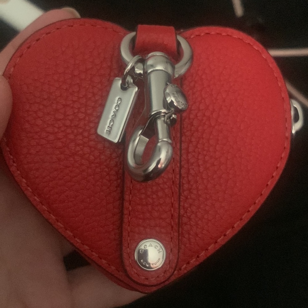 Coach 2024 valentines coin purse❤️ - Picture 5 of 7